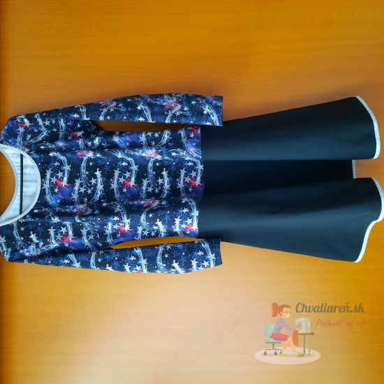 výrobek Dámské šaty s půlkolovou sukní
